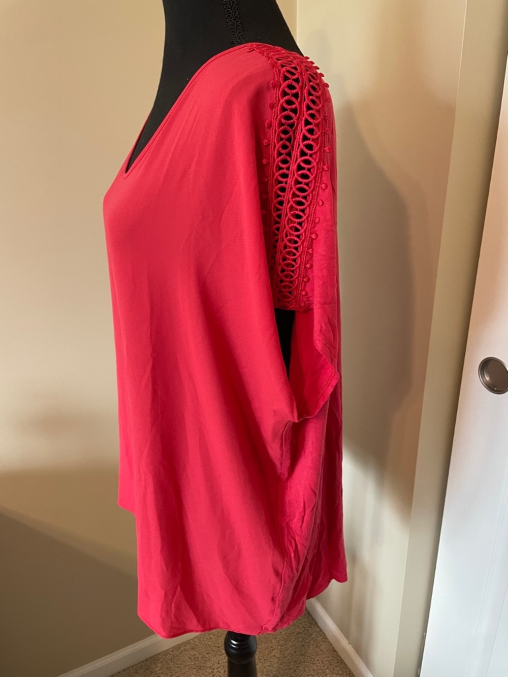 LOFT Red Short Sleeve Scoop Neck Top
